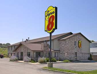 Hotel Super 8 Hartford Wi