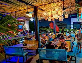 Nomads Hostel & Bar Cancún