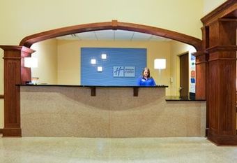 Holiday Inn Express Hotel & Suites Lexington Nw-the Vineyard