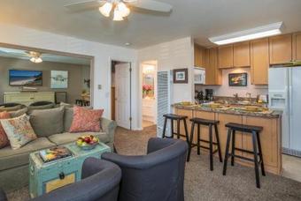 Sandyland Shores- Carpinteria