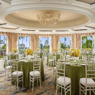 Beverly Hills Hotel And Bungalows