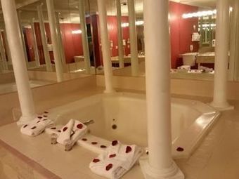 Hotel International Inn & Suites