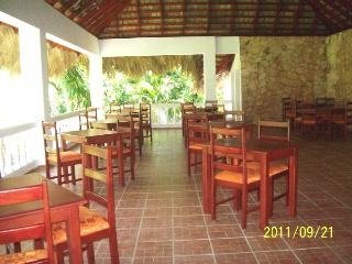 Hotel Tambora Beach Suites