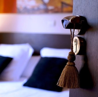 Hostal THC Tirso Molina Hostel