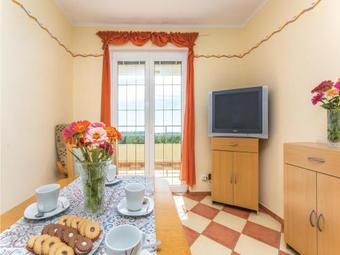 Three-bedroom Apartment In Labin