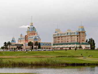 Graceland Hotel & Casino Country Club