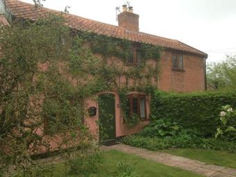 Rose & Apple Tree Cottages