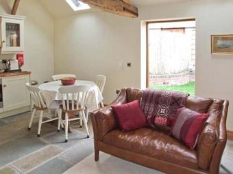 Dove Cottage, Pershore