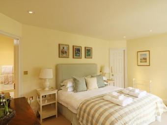 Elphinstone, Newton Ferrers