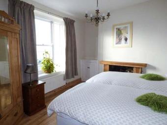 Sea Breeze, Milford Haven