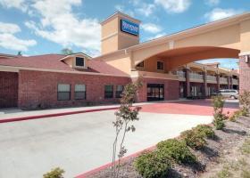 Hotel Rodeway Inn & Suites