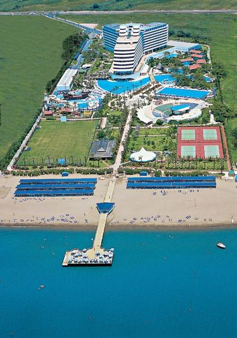 Titanic Beach & Resort De Luxe Hotel