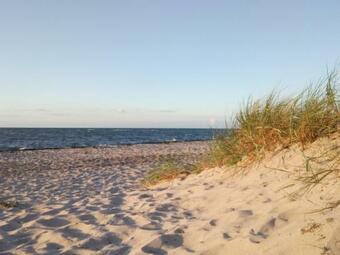 Beautiful Bungalow In Am Salzhaff With Garden