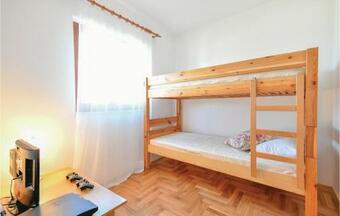 Five-bedroom Holiday Home In Blato Na Cetini