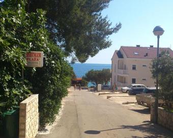 Apartments Pla?a