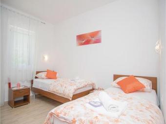 Five-bedroom Holiday Home In Zagvozd