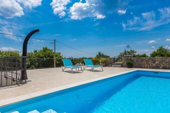Holiday House Lucija