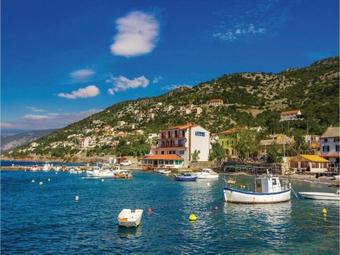 Two-bedroom Holiday Home In Sv.juraj