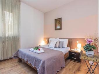 Two-bedroom Holiday Home In Tinjan