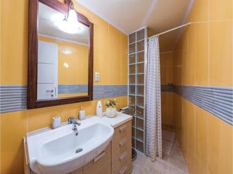 Two-bedroom Apartment In Vizinada