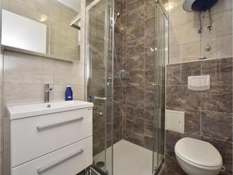 Eight-bedroom Holiday Home In Vrsine-marina