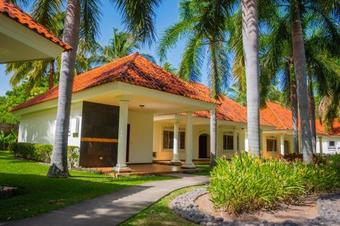 Pato Canales Hotel & Resort