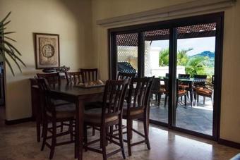 Ocean View Home Ro003