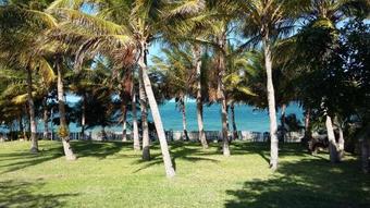Lodge Ebony Beach