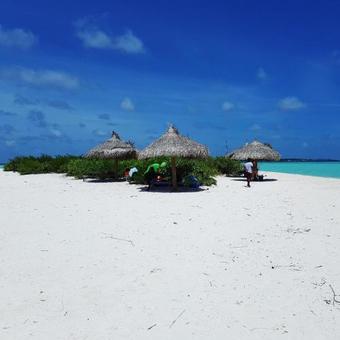 Hostal Rasdhoo View Inn