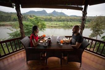 Villa Shangri-lao Resort