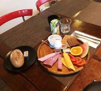 North West Hotel & Restaurant