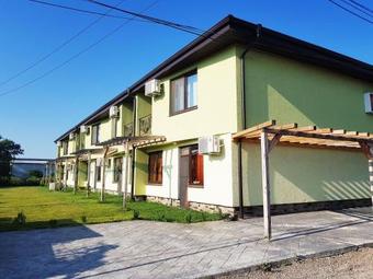 Hostal Guesthouse River House