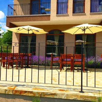 Hostal Eco House Kitana