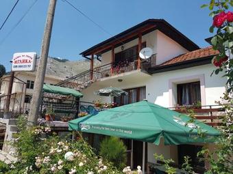 Hostal Guest House Iglika