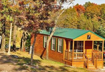 Arrowhead Camping Resort Deluxe Cabin 8