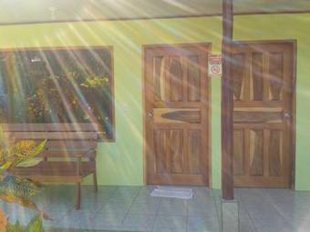 Hotel Cabinas Lalimar