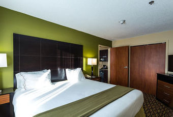 Holiday Inn Express Hotel & Suites Edmond