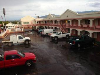 Motel Knight's Inn Globe