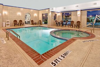 Hotel Baymont Inn And Suites - Decatur