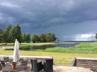 Bed & Breakfast Pensionat Grankullavik - Restaurant Plus Bnb