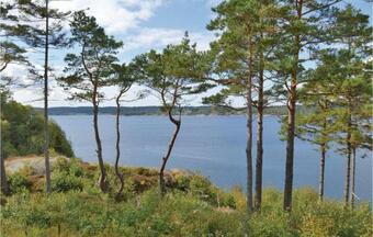 Three-bedroom Holiday Home In Uddevalla