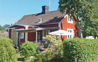 One-bedroom Holiday Home In Sjotorp
