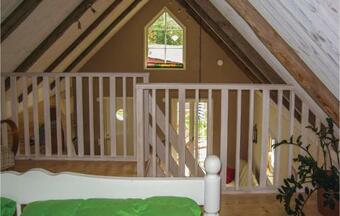 One-bedroom Holiday Home In Hallarod