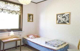 Holiday Home K�pmangatan Borrby