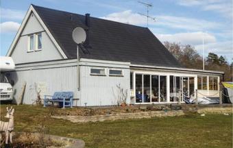 Three-bedroom Holiday Home In Oxelosund