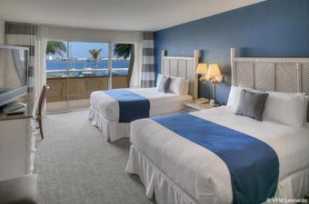 Bay Club Hotel And Marina