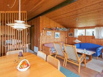 Three-bedroom Holiday Home In Glesborg 8
