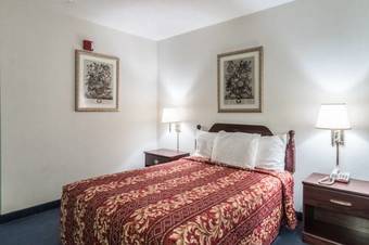 Motel Magnuson Hotels Mineral Wells Inn And Suites