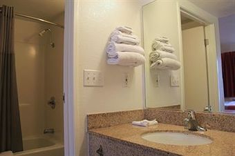 Motel 6 Hartford - Enfield