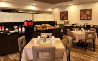 Hotel Doubletree By Hilton Claremont